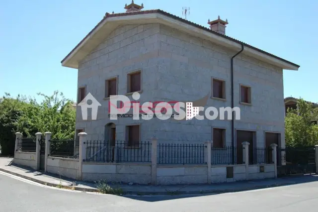 Chalet en venta en Calle Aspidea Kalea, Zona Rural Noroeste (Vitoria - Gasteiz) de 619.000 €