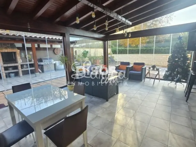 Chalet en venta en Amorebieta, Amorebieta (Amorebieta-Etxano) de 680.000 €