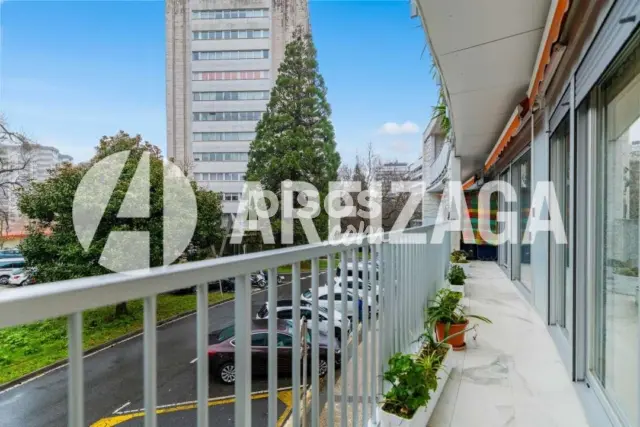 Piso en venta en Paseo de los Olmos, Bidebieta (San Sebastián - Donostia) de 560.000 €