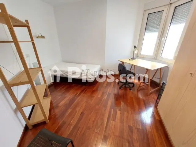 Piso en alquiler en Calle del Sacramento, Centro (Oviedo) de 900 €<span>/mes</span>