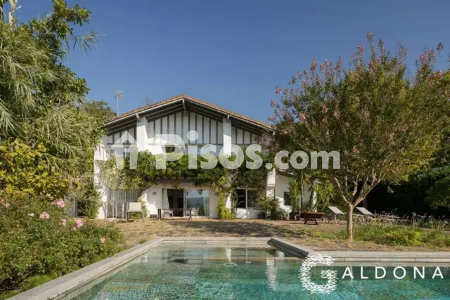 Casa en venta en Urrugne, Urrugne de 2.500.000 €