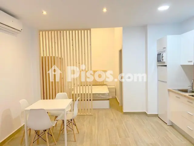 Estudio en alquiler en Torre del Mar, Torre del Mar (Vélez-Málaga) de 3.000 €<span>/mes</span>