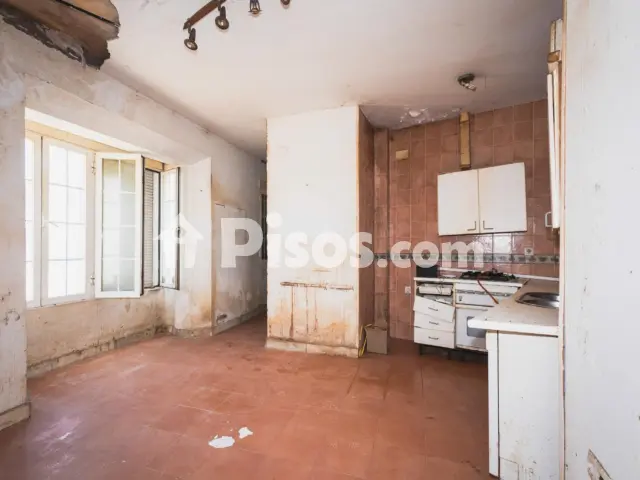 Casa en venta en Calle de los Arcos, Montijo de 75.000 €