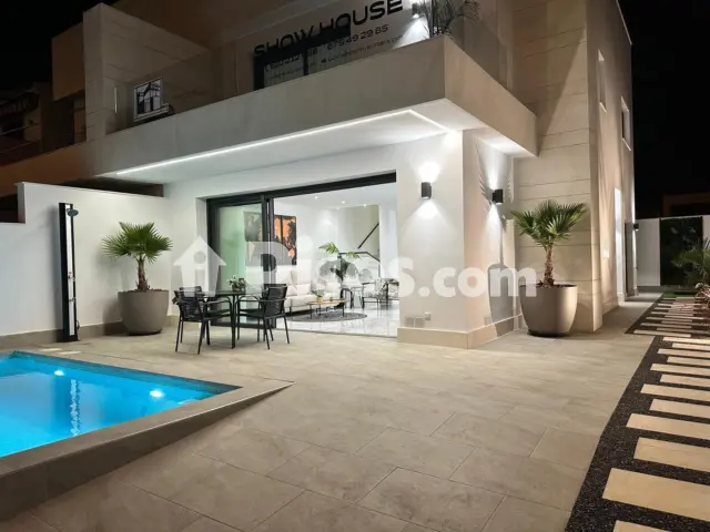 Casa rústica en venta en San Pedro del Pinatar, Núcleo (San Pedro del Pinatar) de 478.000 €