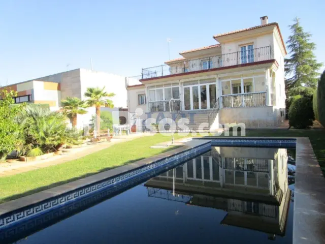 Chalet en venta en Nuevo Valdepeñas