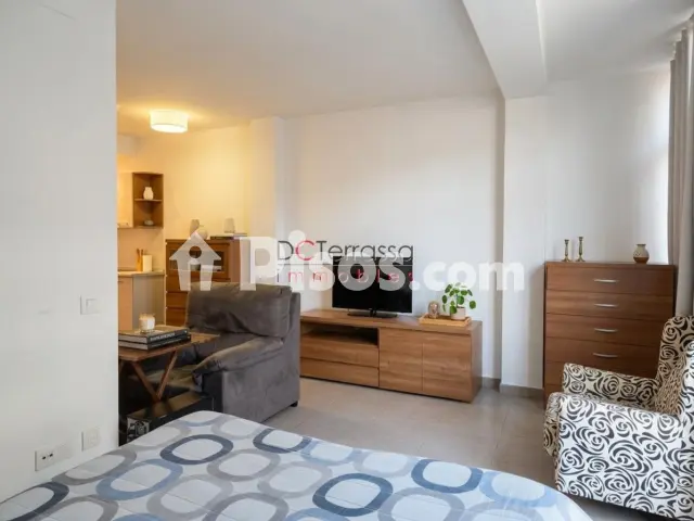 Piso en venta en Cementiri Vell, Cementiri Vell (Distrito Vallparadís-Escoles. Terrassa) de 118.000 €