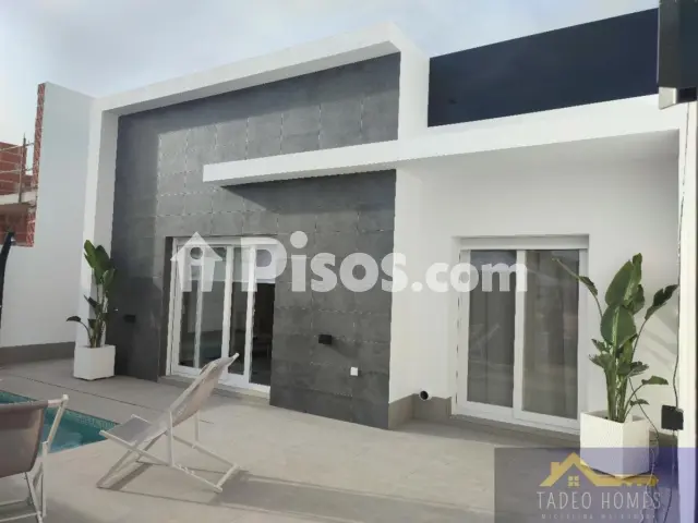Land, 96 m²