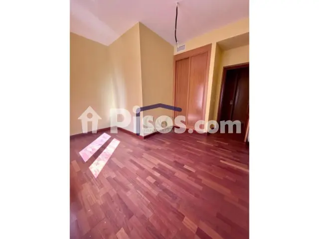 Edificio en venta en Calle de Blas Tello, 37