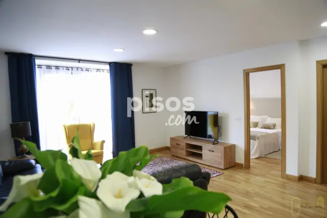 Piso en alquiler en Calle Plaza Mayor, Centro (Torrelavega) de 1.100 €<span>/mes</span>