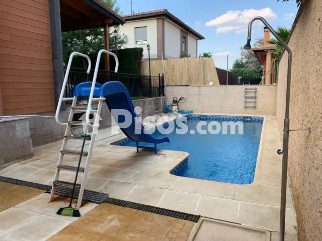 Chalet en venta en Avenida del Vino