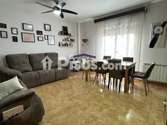 Piso en venta en Las Cabilas