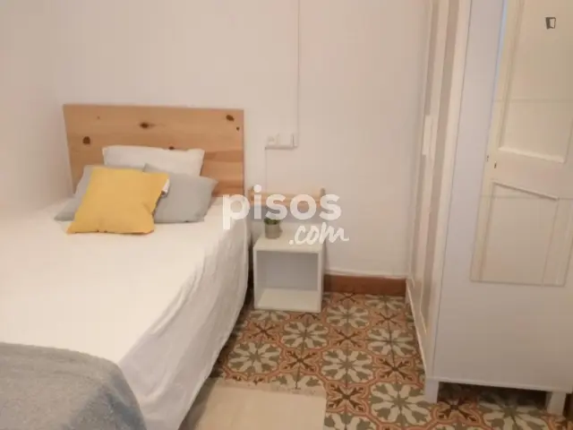Habitación en alquiler en La Vila de Gràcia, La Vila de Gràcia (Distrito Gràcia. Barcelona Capital) de 550 €<span>/mes</span>