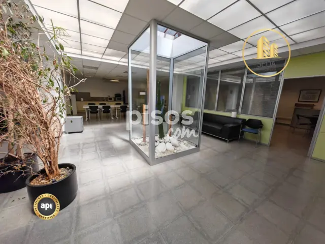 Terreno en alquiler en La Maurina, La Maurina (Distrito Roc Blanc-La Maurina. Terrassa) de 2.700 €<span>/mes</span>