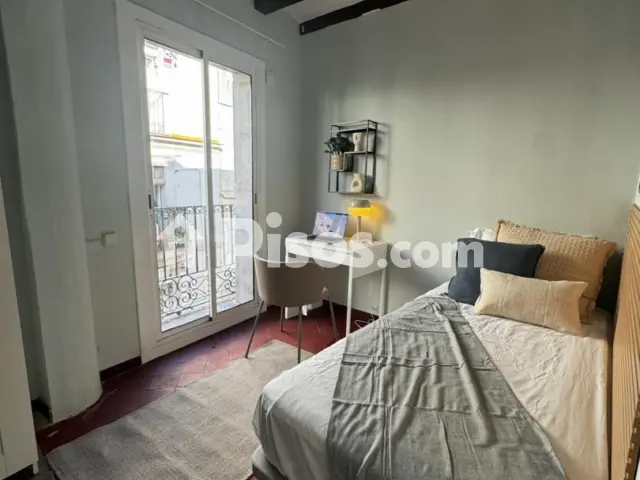 Habitación en alquiler en El Raval, El Raval (Distrito Ciutat Vella. Barcelona Capital) de 800 €<span>/mes</span>