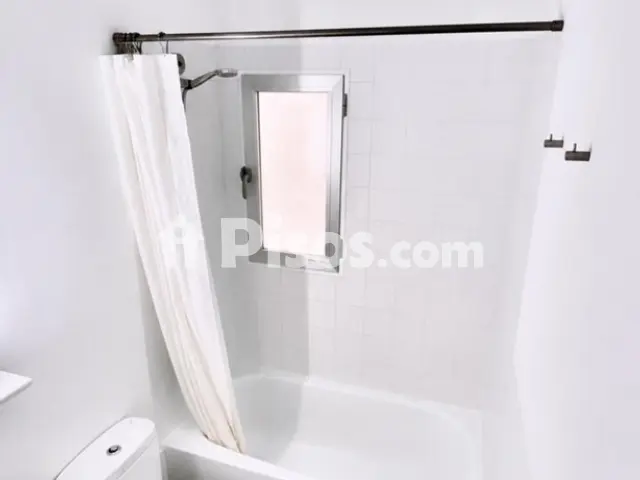 Habitación en alquiler en La Nova Esquerra de L'Eixample, La Nova Esquerra de l'Eixample (Distrito Eixample. Barcelona Capital) de 700 €<span>/mes</span>