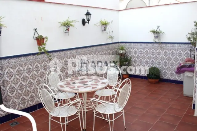 Casa adosada en venta en Tomelloso