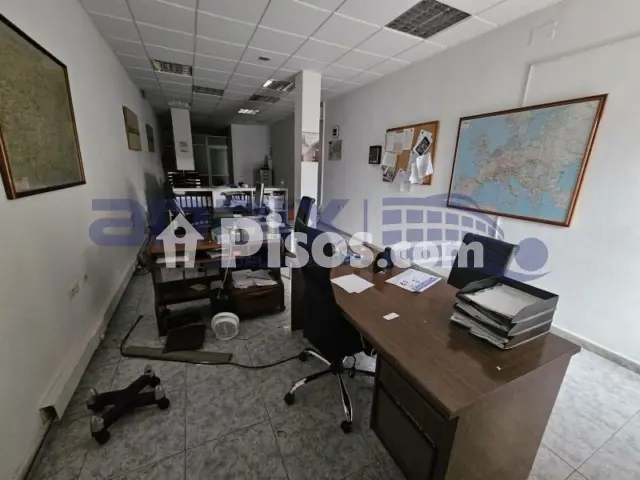 Local comercial en venta en Avenida del Primero de Mayo, cerca de Calle del General Aguilera