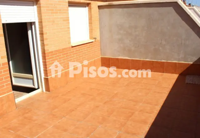 Casa adosada en venta en Tomelloso