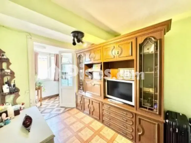 Piso en venta en Calle Cuchillería, cerca de Calle Pintorería, Casco Viejo (Vitoria - Gasteiz) de 125.000 €