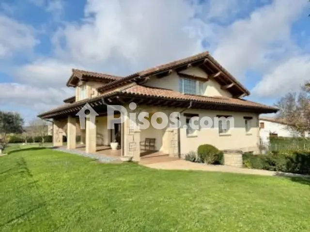 Chalet en venta en Calle Mendibidea, Hijona - Ixona (Elburgo - Burgelu) de 680.000 €
