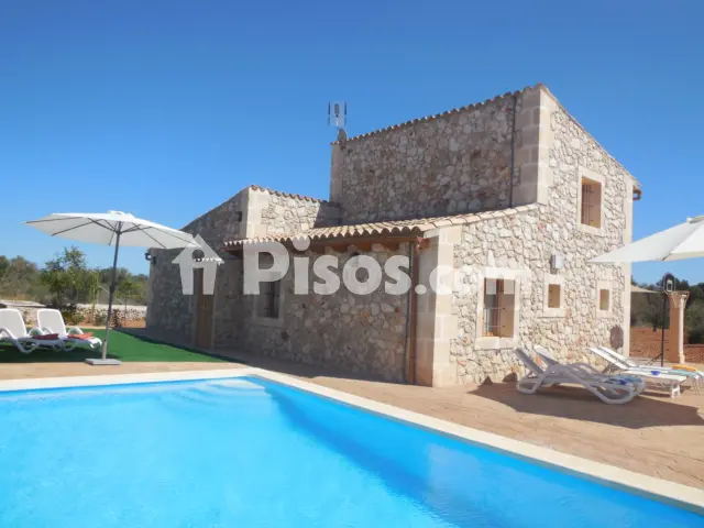 Casa en alquiler en Llubí, Llubí de 3.500 €<span>/mes</span>