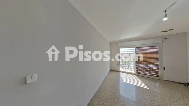Piso en venta en Carrer del Rosselló, cerca de Carrer de Jaume I en Cerdanyola Sud por 150.000 €
