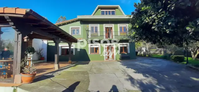 Casa en venta en Calle del Carmen, 40, Revilla (Camargo) de 349.000 €