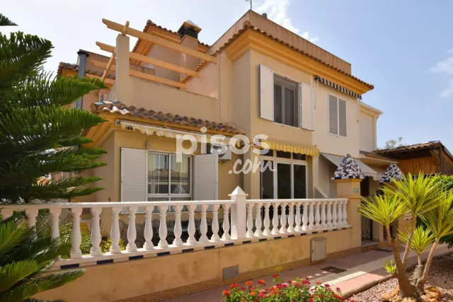 Casa en alquiler en Gran Alacant - Olivo de Oro, Gran Alacant (Santa Pola) de 950 €<span>/mes</span>