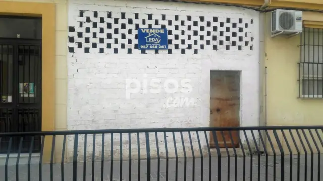 Local comercial en venta en Calle 28 de Febrero, Número 0, Palma del Río de 55.000 €
