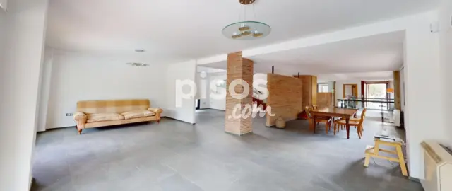Chalet en alquiler en Avenida de las Mimosas, cerca de Calle de las Adelfas, El Zaudín-Club de Golf (Bormujos) de 4.500 €<span>/mes</span>