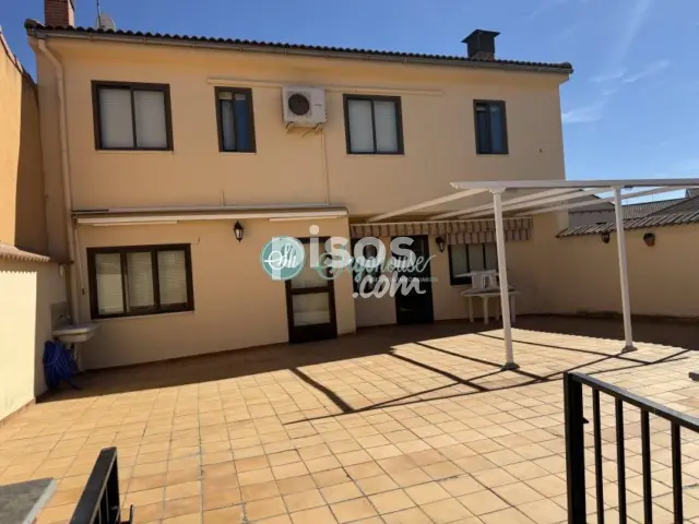 Chalet en alquiler en Valverde del Majano, Valverde del Majano de 1.400 €<span>/mes</span>