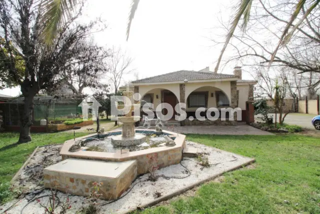 Chalet en venta en Calle Rusia