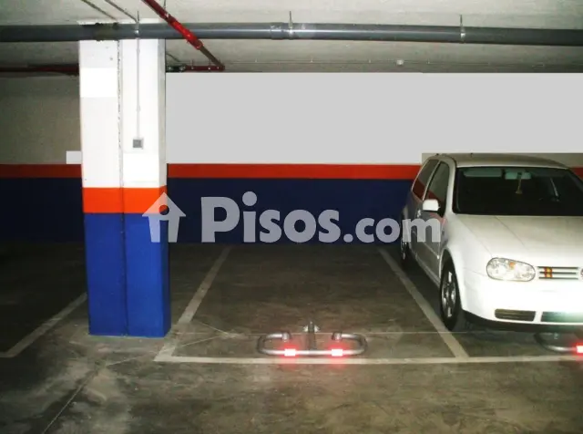 Garaje en venta en Calle Clara Campoamor