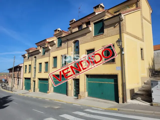 Piso en venta en Calle Enriqueta Peingeux, Bernuy de Porreros