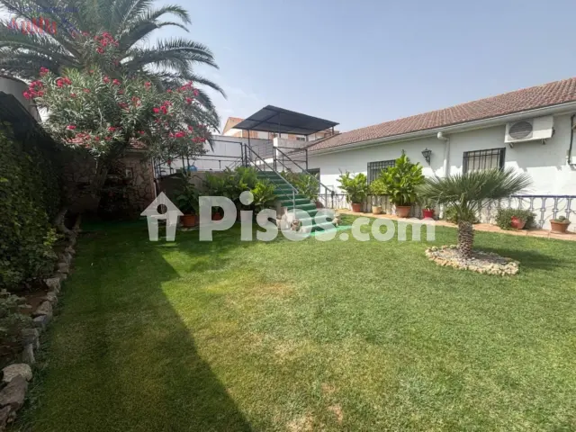 Chalet en venta en Malagon