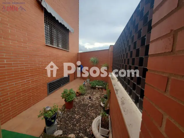 Casa unifamiliar en venta en Fernancaballero