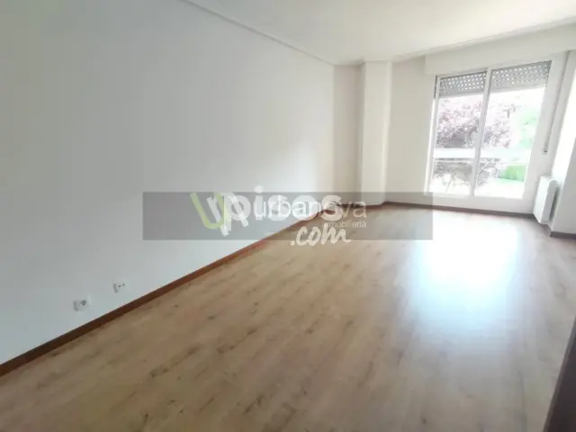 Apartamento en alquiler en Club Deportivo, San Adrián-La Cava-El Arco (Logroño) de 620 €<span>/mes</span>
