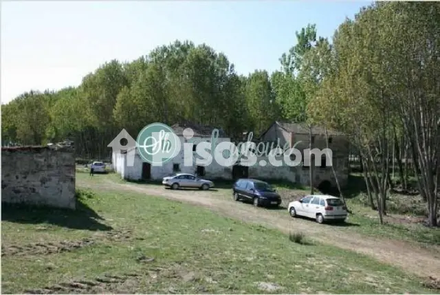 Casa en venta en Carretera Escalona Sg-211, Km.1 (Molino del Lago), Mozoncillo de 249.900 €