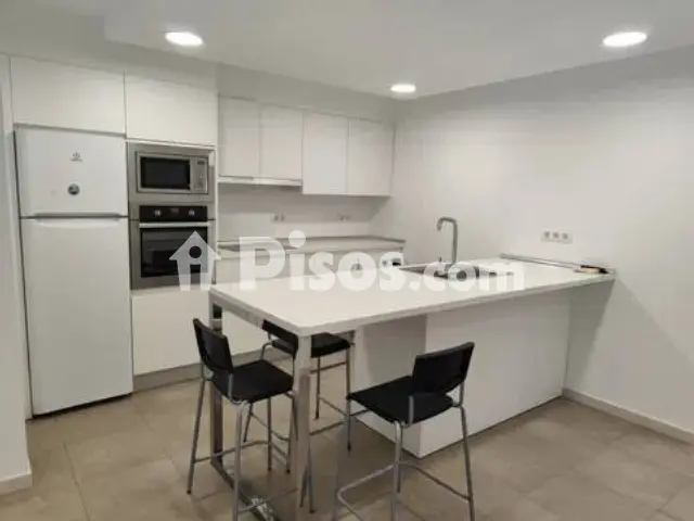Piso en alquiler en Paseo de Almería, cerca de Calle Rueda López, Almería Capital de 920 €<span>/mes</span>