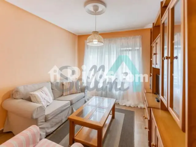 Piso en alquiler en Parque de Invierno, Parque de Invierno (Oviedo) de 850 €<span>/mes</span>