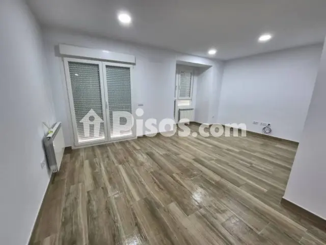 Piso en alquiler en Avenida de Juan Carlos I, Plasencia de 750 €<span>/mes</span>