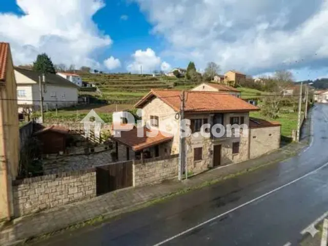 Chalet en venta en Noia, Noia de 310.000 €