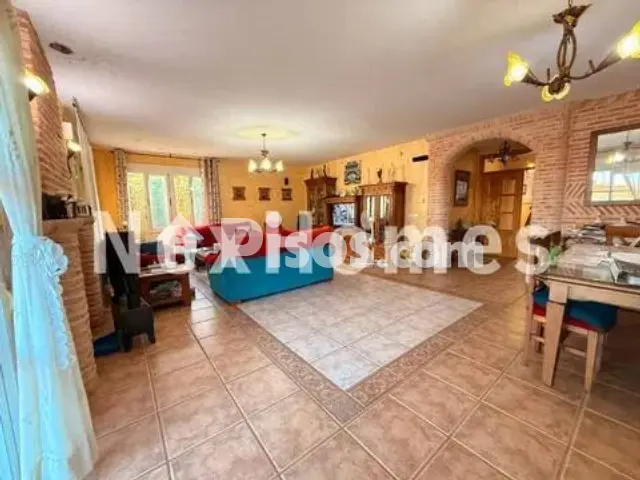 Chalet en venta en Castellar de Santiago