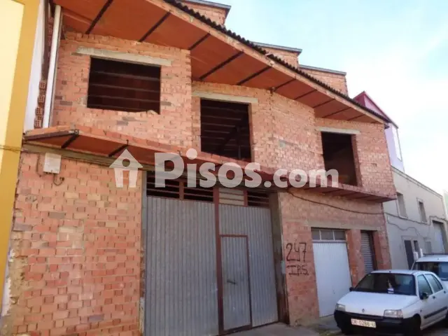 Edificio en venta en Valdepeñas