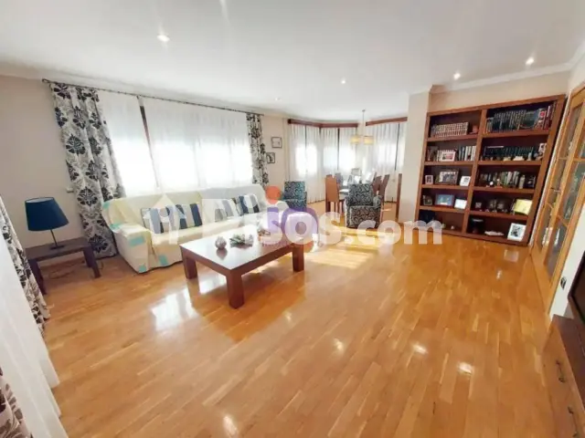 Chalet en venta en Valdepeñas