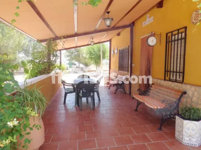Chalet en venta en Valdepeñas