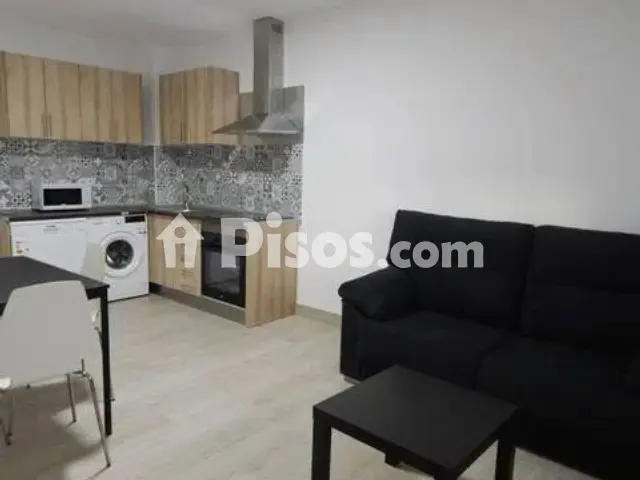 Habitación en alquiler en Calle de Bilbao, cerca de Calle del Capitán Méndez Vigo, Santo Tomás-Universidad (Ávila Capital) de 380 €<span>/mes</span>