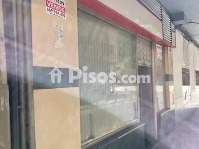 Local comercial en venta en Calle de Alfonso XI