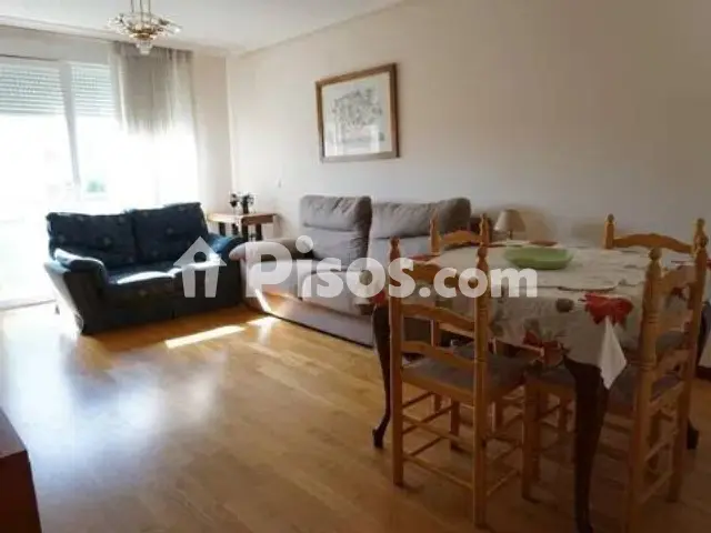 Habitación en alquiler en Calle Agustín Rodríguez Sahagún, Santo Tomás-Universidad (Ávila Capital) de 310 €<span>/mes</span>