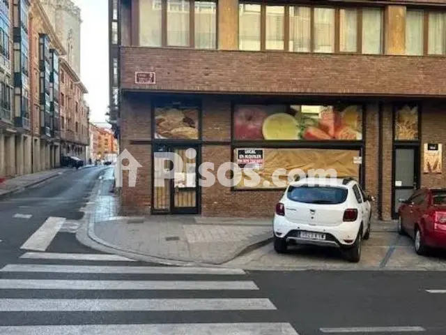 Local comercial en alquiler en Calle Calle Portillo de Dona Maria S-N, Centro (Palencia Capital) de 550 €<span>/mes</span>